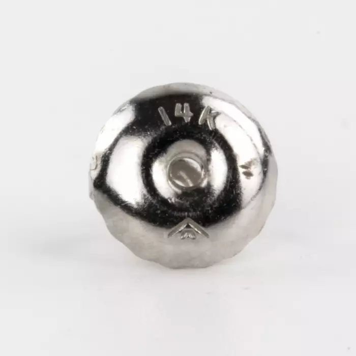 Золотые серьги 14 K с бриллиантами.