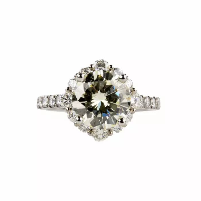 Engagement gold ring with diamonds 2.7 ct 