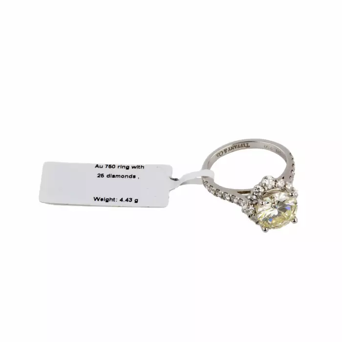 Engagement gold ring with diamonds 2.7 ct 