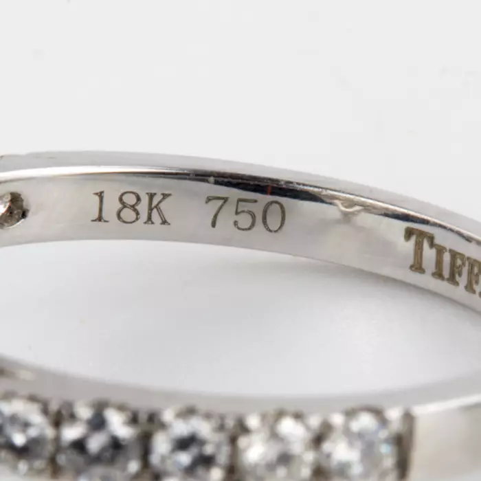 Engagement gold ring with diamonds 2.7 ct 