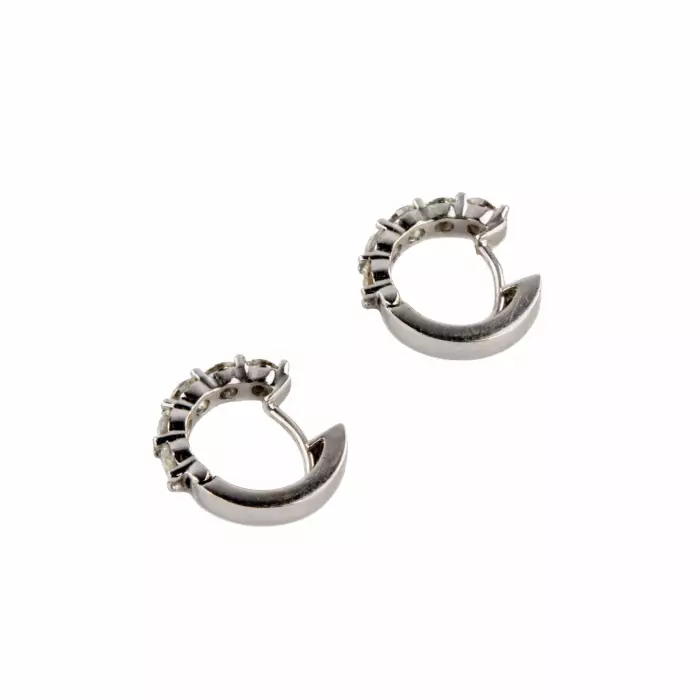 Boucles d`oreilles en or avec diamants. Herbert Mayer. 