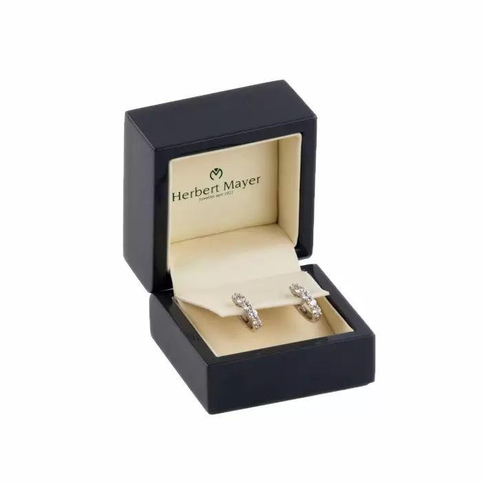 Boucles d`oreilles en or avec diamants. Herbert Mayer. 