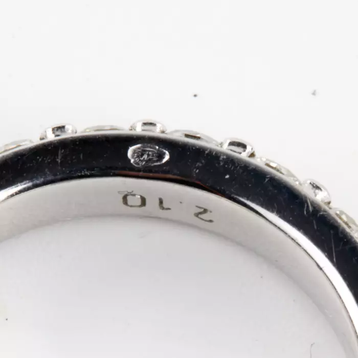 Bague en or avec diamants. Gassan. 