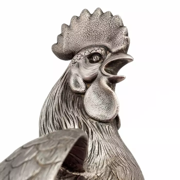 Coq de combat. Statuette en argent. Le Portugal. 