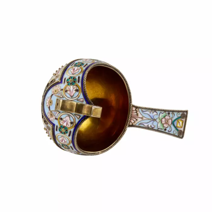 Kovsh en argent avec emaux. Russie Moscou. 