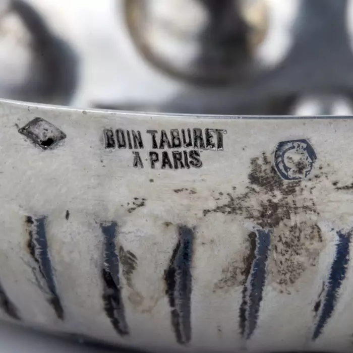 Tastevin ou bol du sommelier. Tabouret Boin, Paris. 