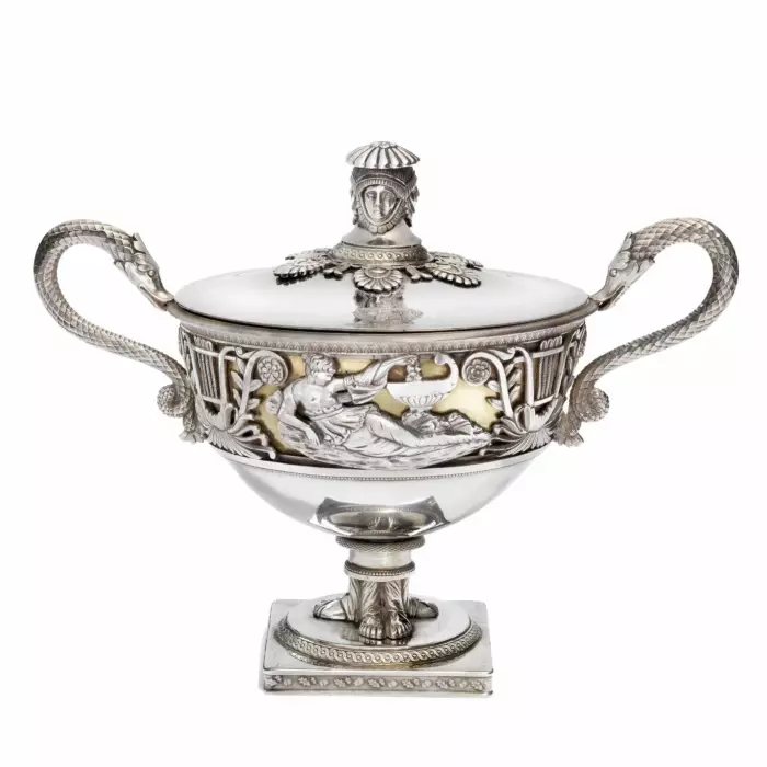 Bonbonnière en argent Empire russe, Saint-Petersbourg, atelier Axel Hedlund. Tournant du 1819e siècle