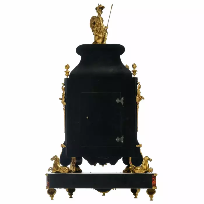 Великолепный часовой гарнитур в стиле Boulle.