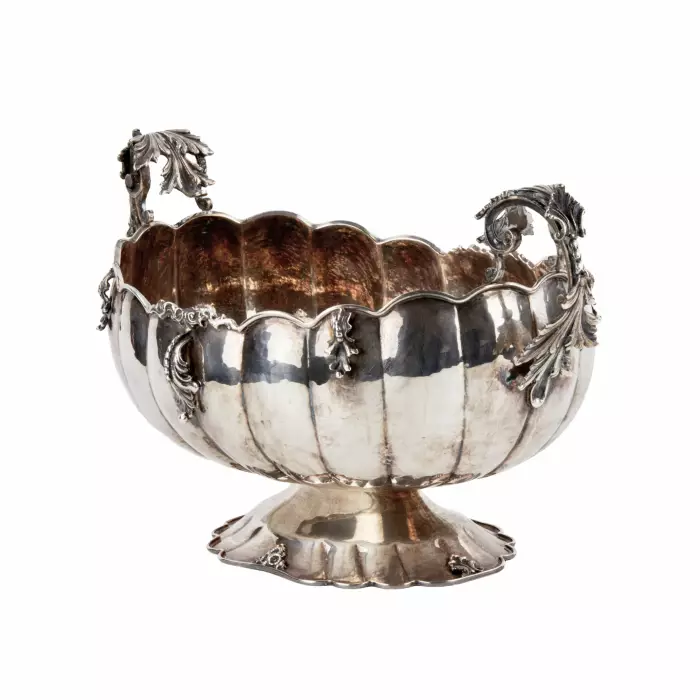 Vase en argent pour fleurs ou fruits. Gianni Bolletino. Gioletti. 