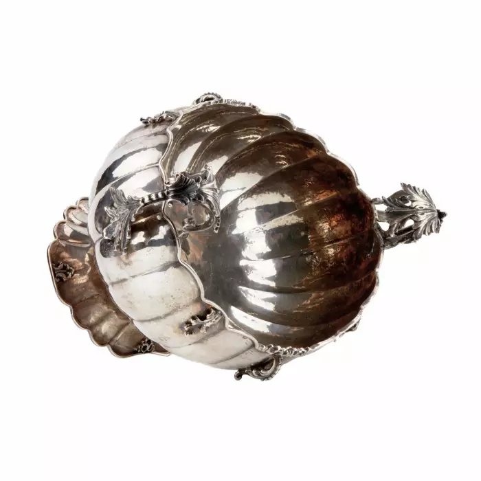 Vase en argent pour fleurs ou fruits. Gianni Bolletino. Gioletti. 