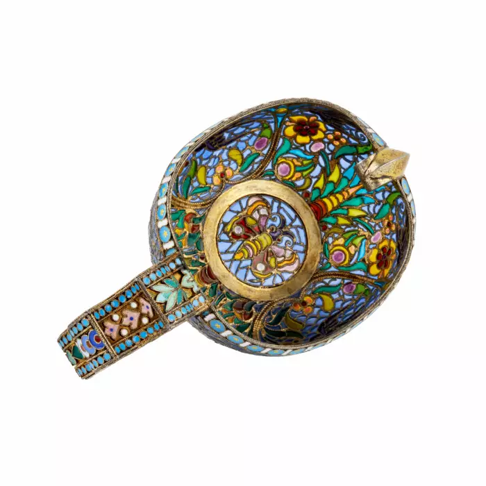 PAVEL OVCHINNIKOV. SILVER KOVSH WITH STAINED GLASS ENAMEL. MOSCOW, 1899–1908