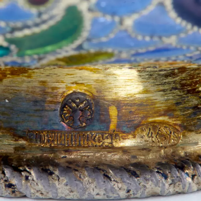 PAVEL OVCHINNIKOV. SILVER KOVSH WITH STAINED GLASS ENAMEL. MOSCOW, 1899–1908
