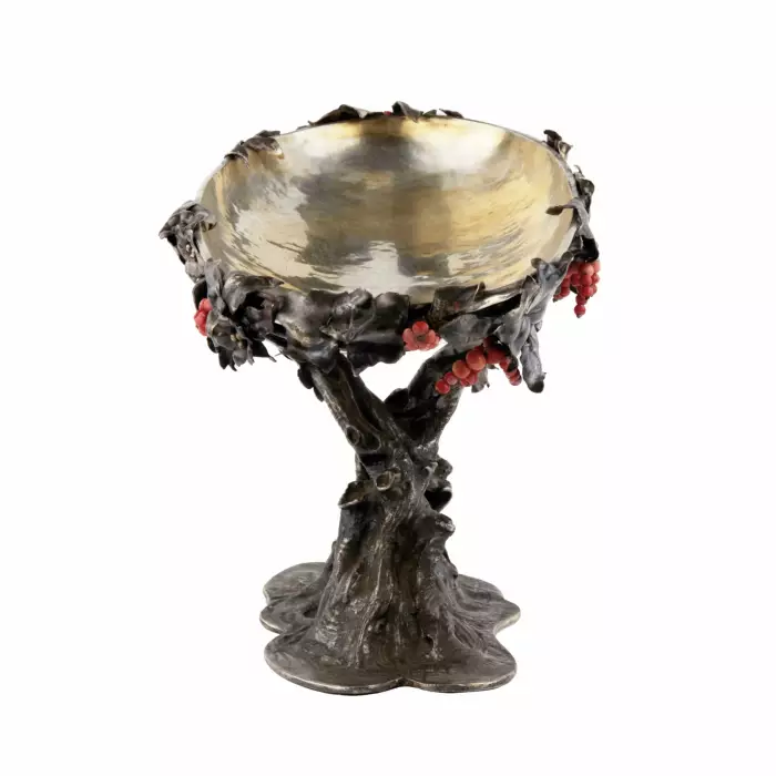 Vase à fruits original en argent en forme d`arbre. 