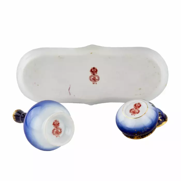 Ensemble de quatre pièces, usine de porcelaine Gardner. 