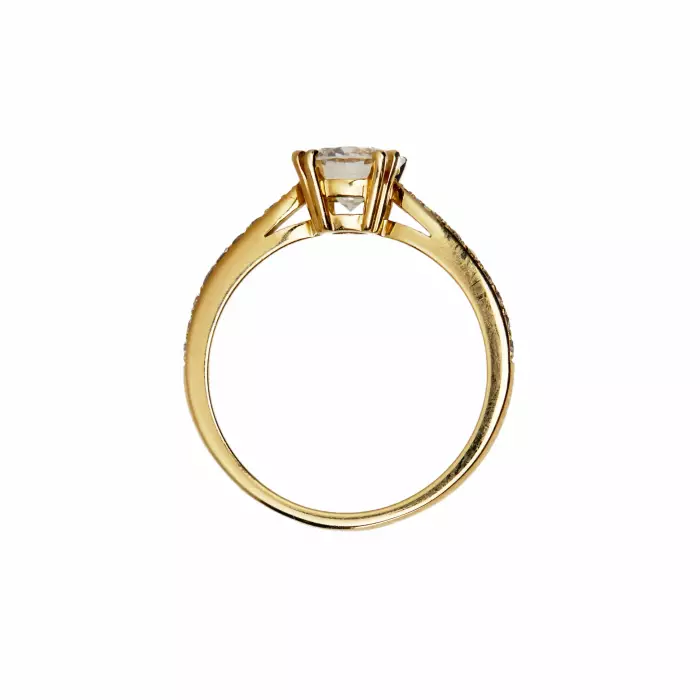 Gold ring with diamonds. 