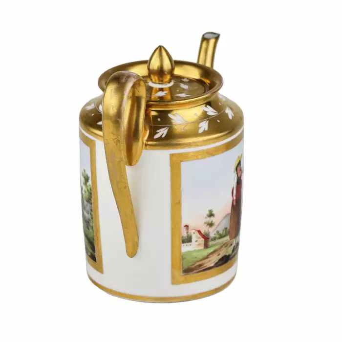 Gardner porcelain teapot. Russia, 1820-1830s 