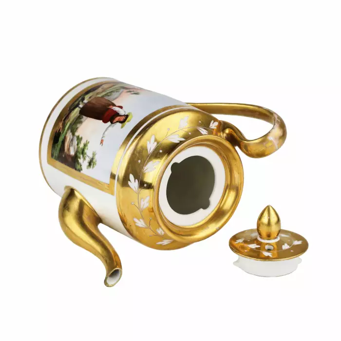 Gardner porcelain teapot. Russia, 1820-1830s 