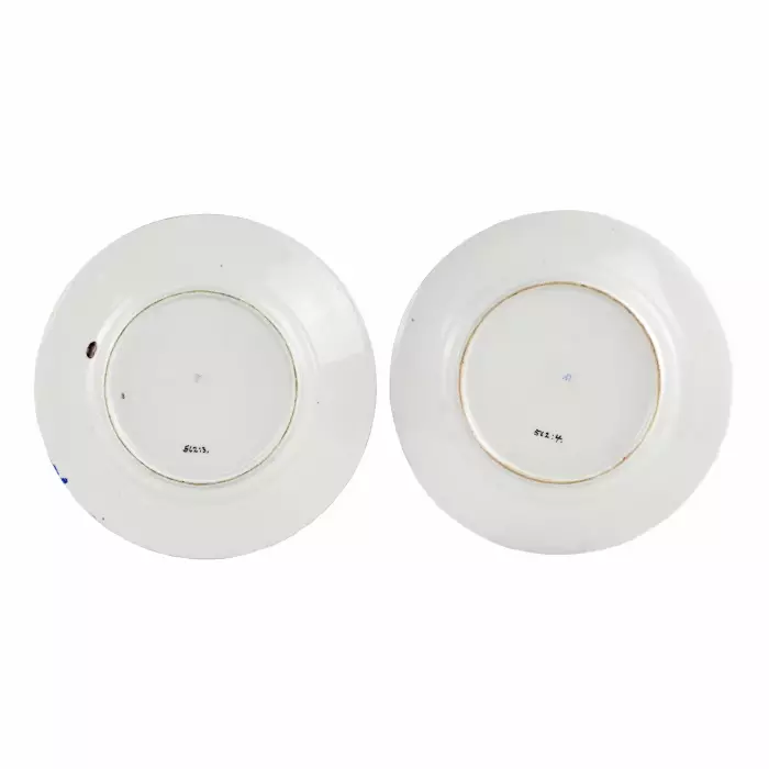 Cinq plats et assiettes de l`usine de Popov. 19ème siècle. 