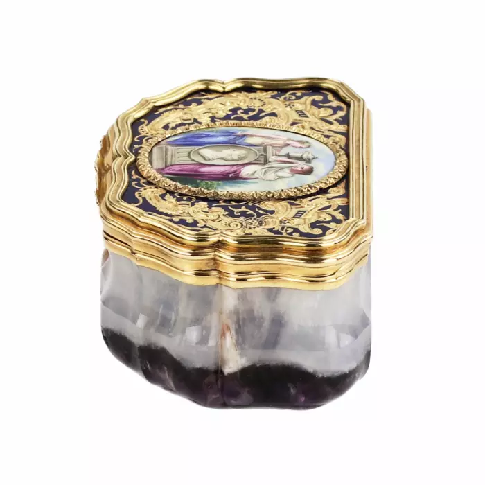 TABATIÈRE UNIQUE EN AMÉTHYSTE ET OR EMPIRE RUSSE, SAINT-PÉTERSBOURG, VERS 1840