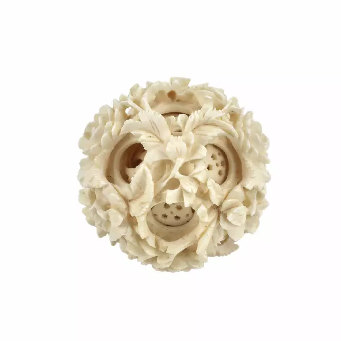 Boule de puzzle en os sculpte chinois. 
