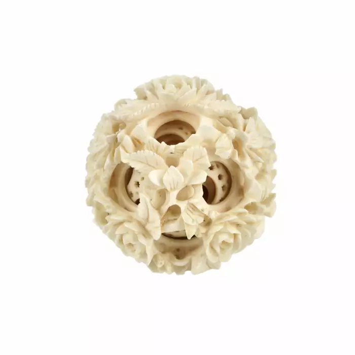 Boule de puzzle en os sculpte chinois. 