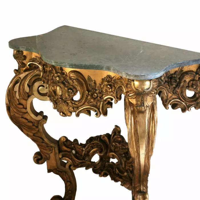Console en bois dore du 19ème siècle. 