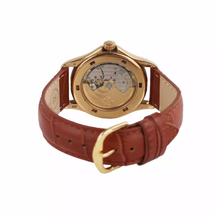 Montre homme Patek Philippe Calatrava en or rose 18 carats. 