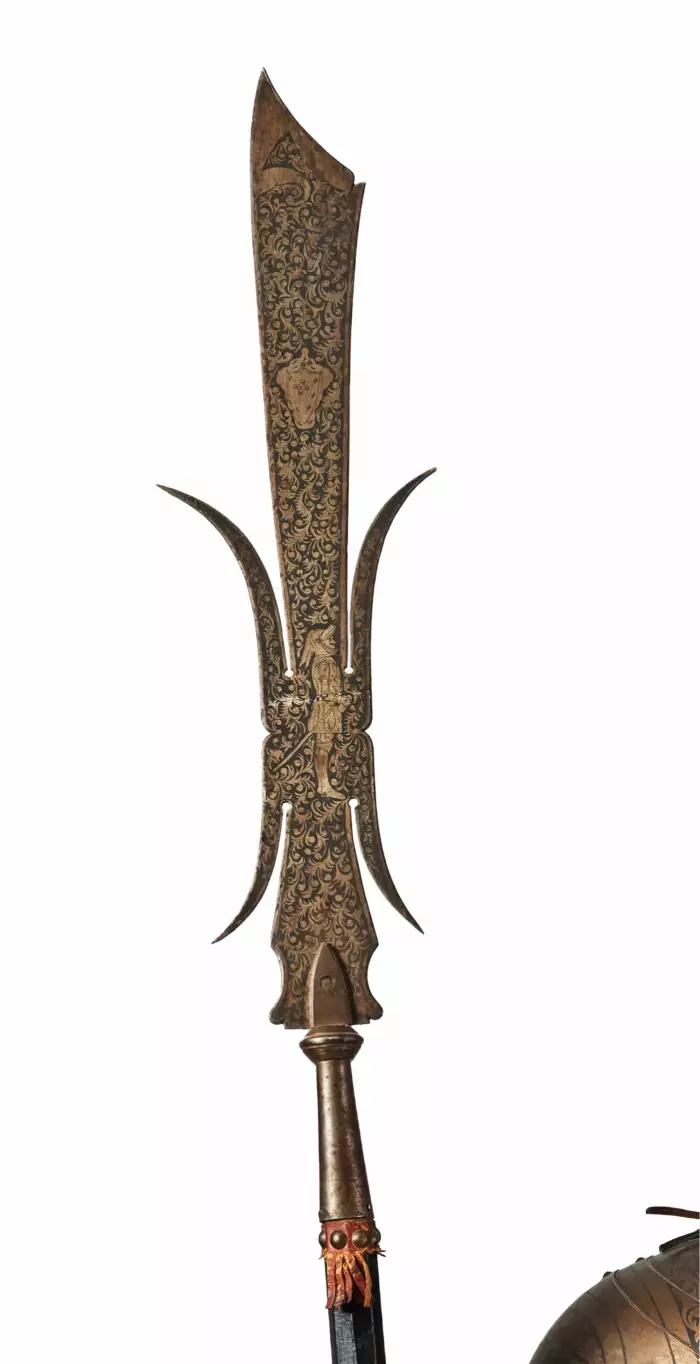 Magnifique armure chevaleresque en dessin et gravure nielle. Historicisme, XIXe siècle. 