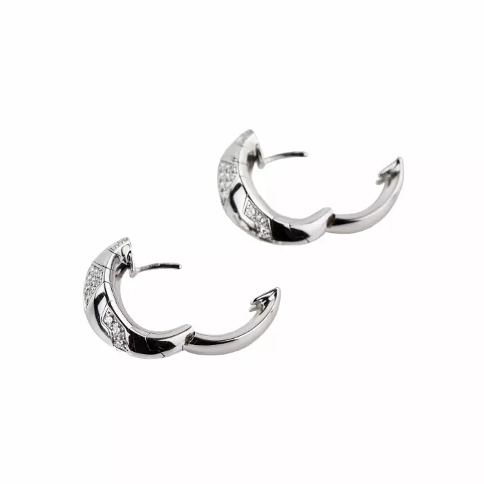 Boucles d`oreilles Giorgio Visconti en or blanc avec diamants. 
