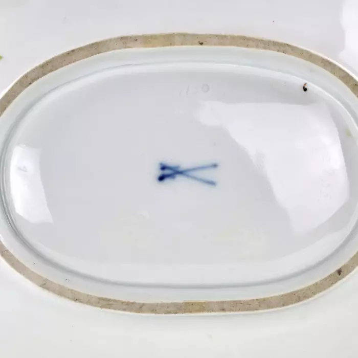 Meissen dish. 