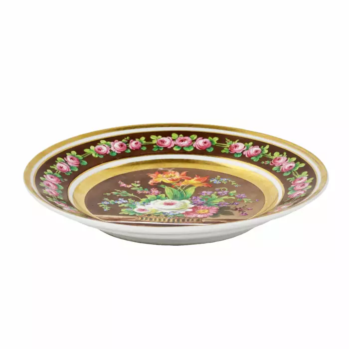 Assiette decorative Bouquet. Manufacture imperiale de porcelaine, Russie. 1830-1840 