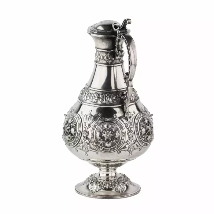 ВИННЫЙ КУВШИН из серебра. Джеймс Барклай Хеннелл, Лондон, 1877.
