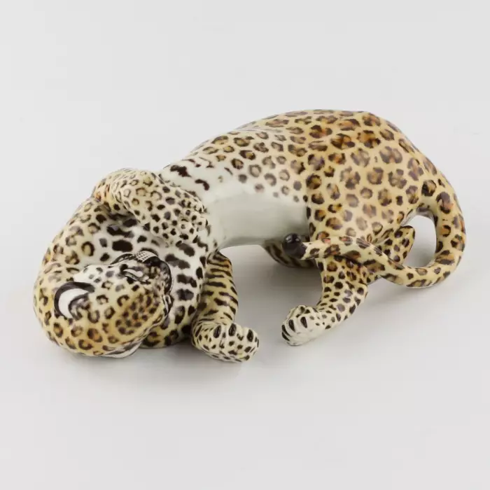 Nymphenburg Leopard Amidou par Hans Behrens, Allemagne des années 1960 