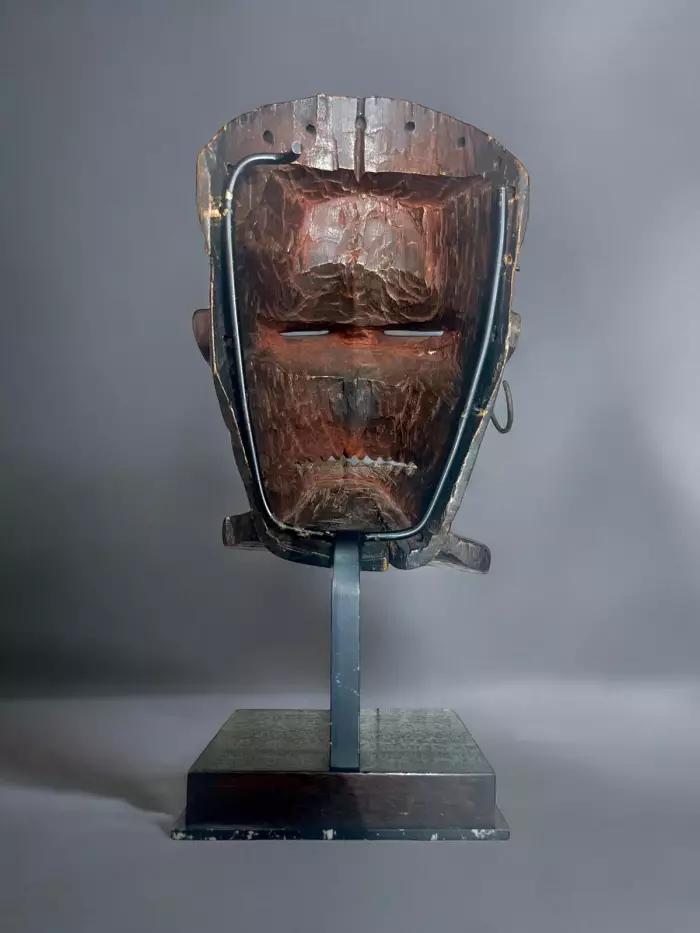 Tchokwé mask from Angola in wood and pigments - Circa 1900