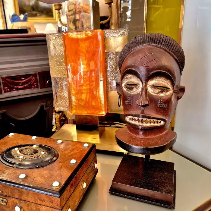 Tchokwé mask from Angola in wood and pigments - Circa 1900