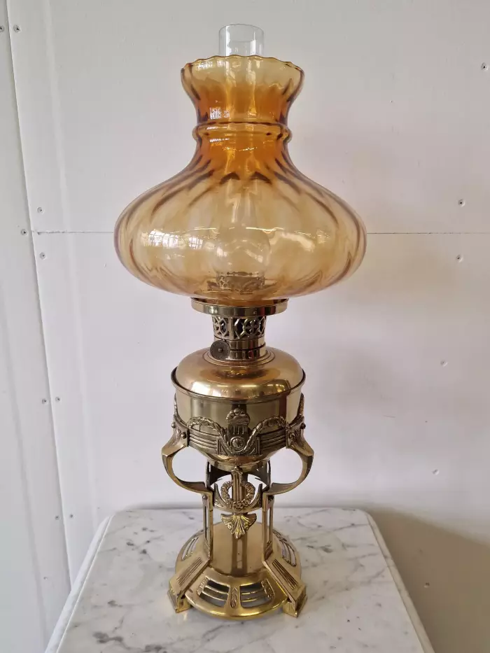 Kerosene lamp