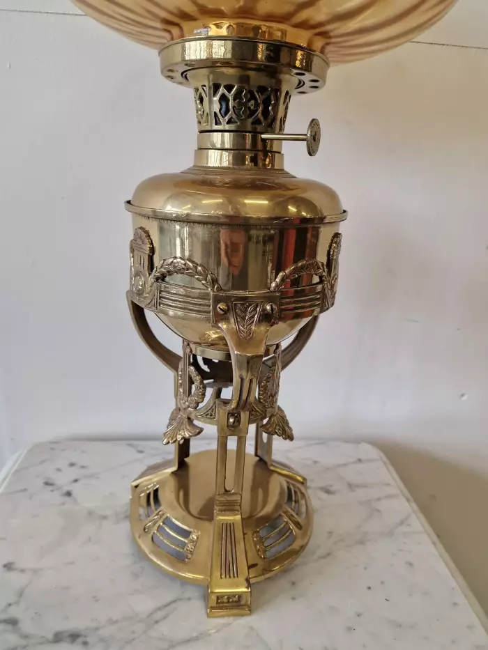 Kerosene lamp
