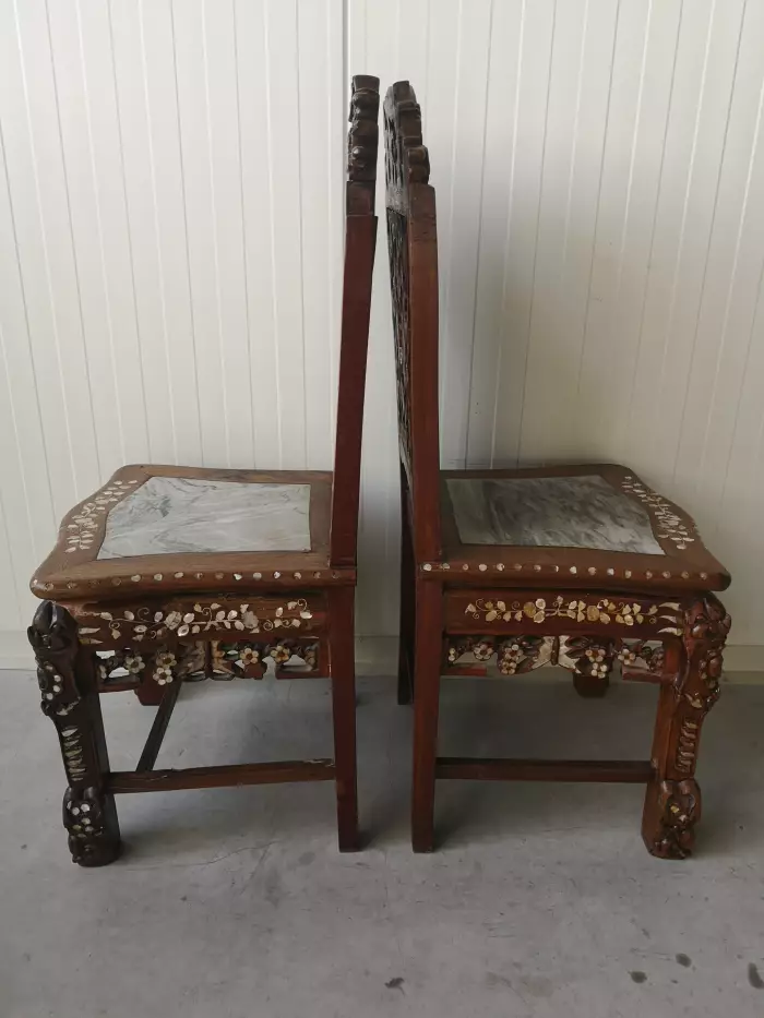 Console with two chairs