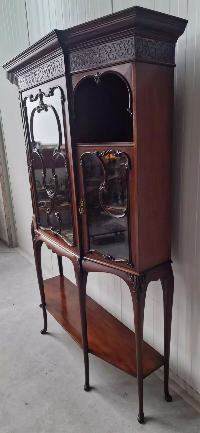 Beautiful showcase