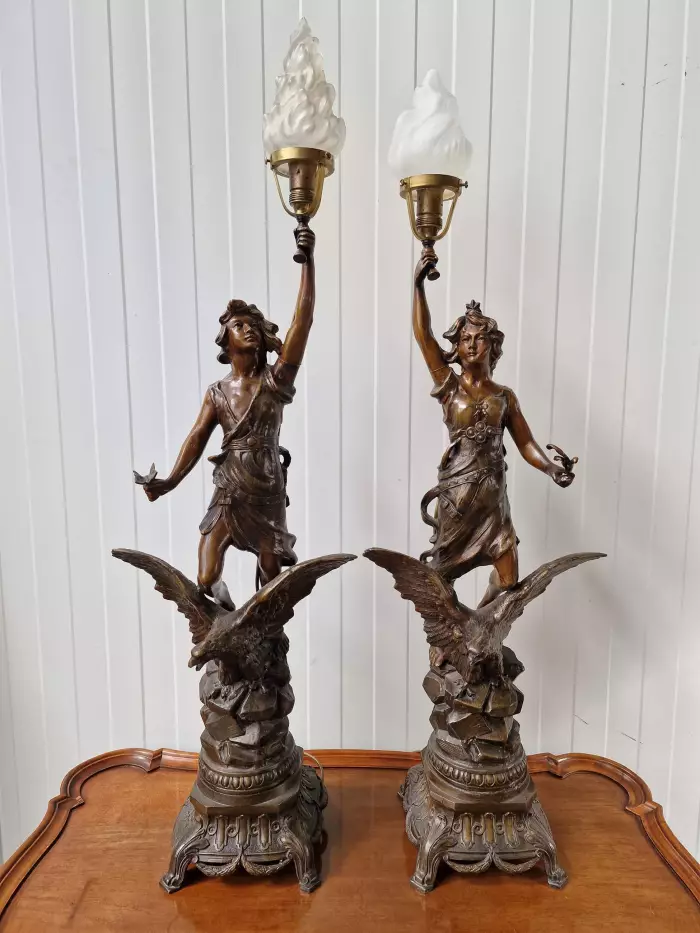 A beautiful pair of table lamps