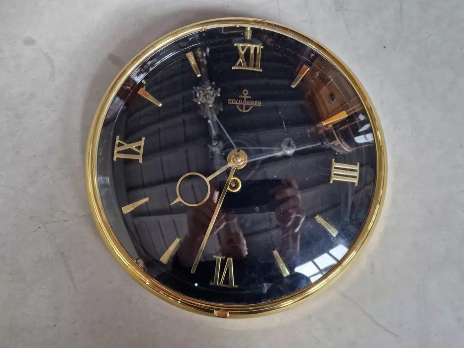 Wall clock 