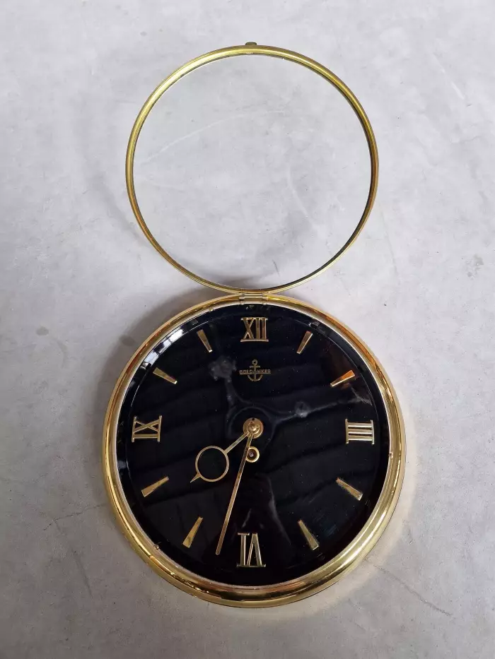 Wall clock 