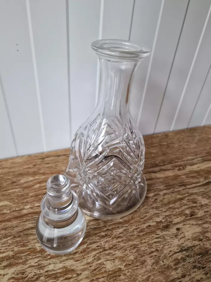 Elegant crystal decanter 