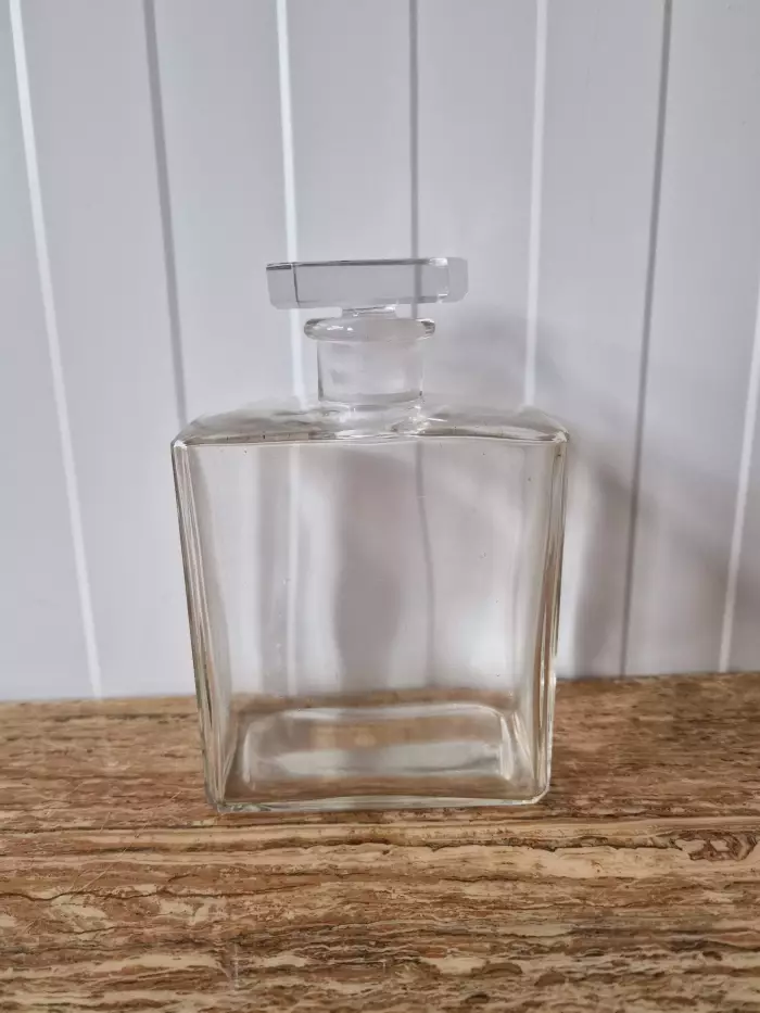 Ascetic glass decanter