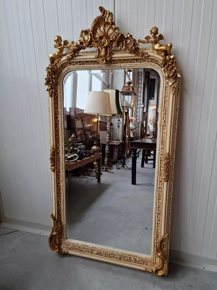 A luxurious mirror