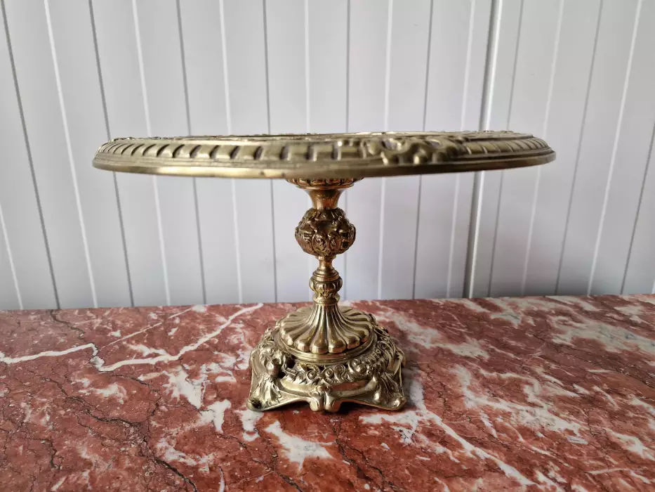 Bronze vessel