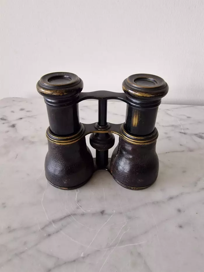 Theater binoculars
