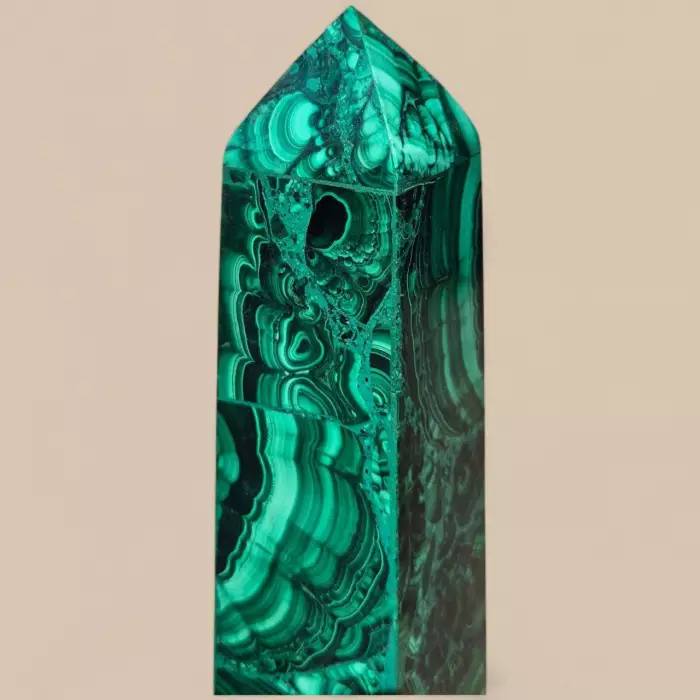 Elegant pair of malachite obelisks, 60 cm high, 19th century