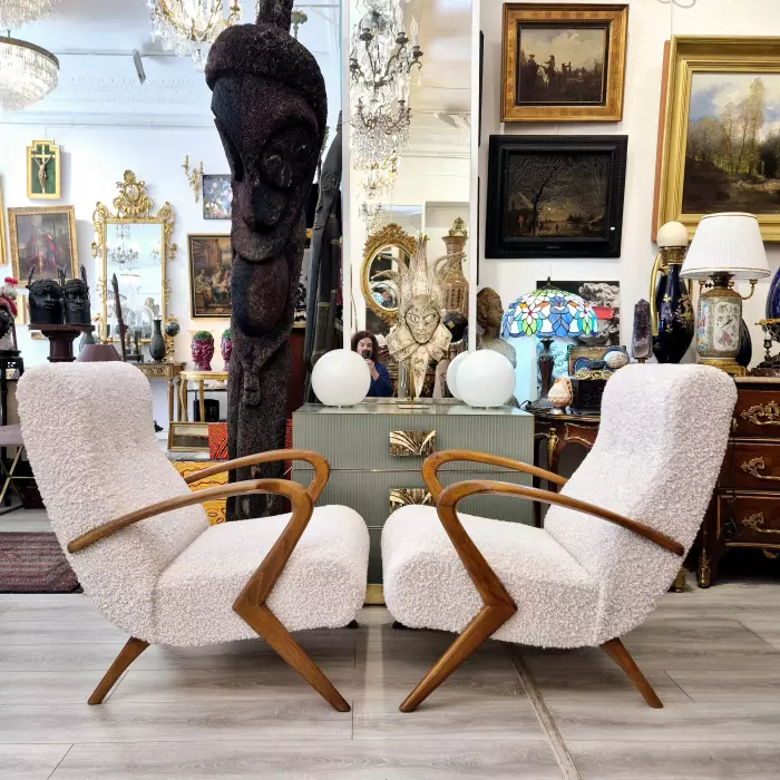 Pair of bouclé armchairs, attributed to Paolo Buffa, Circa 1950