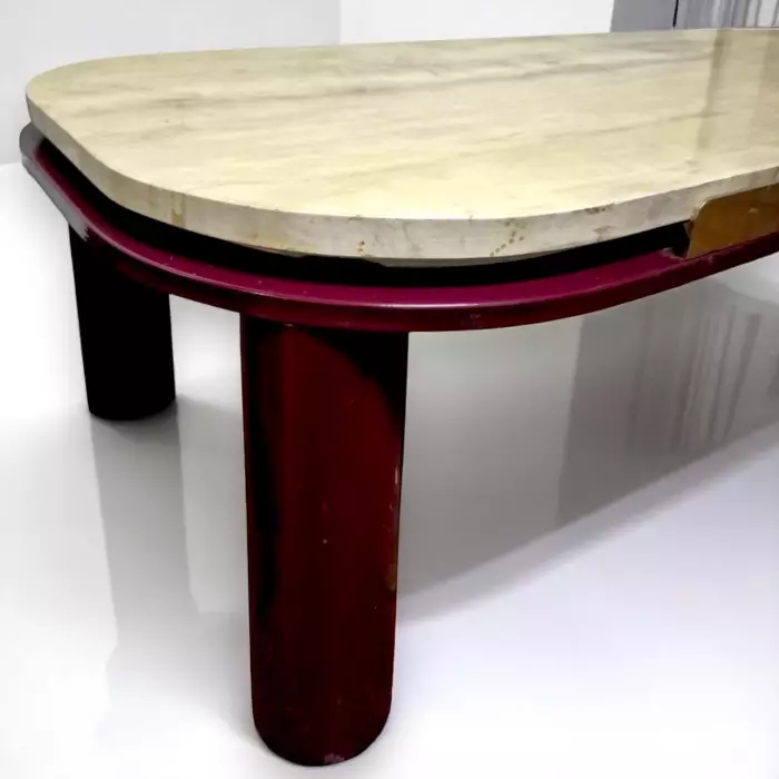 Журнальный столик Roche Bobois со столешницей из травертина, XX век 